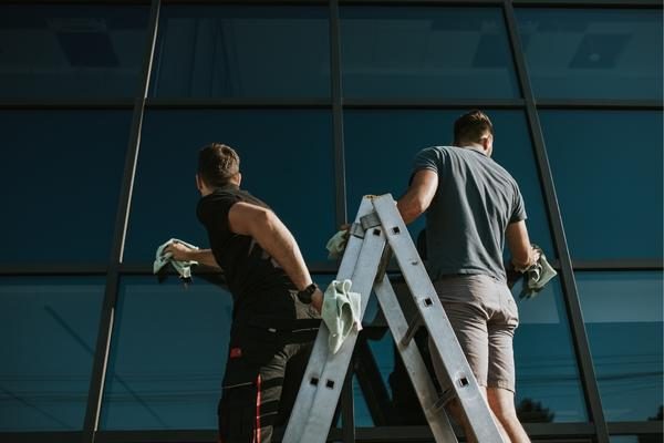 vinduespudsning aalborg vinduespudser erhverv kontor stige vinduesvask 600×400 vinduespudsning aalborg vinduespudser erhverv kontor stige vinduesvask